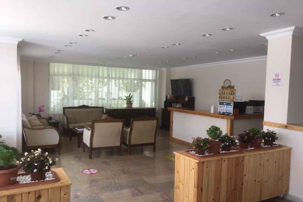 Uenver Hotel Adana Exteriör bild