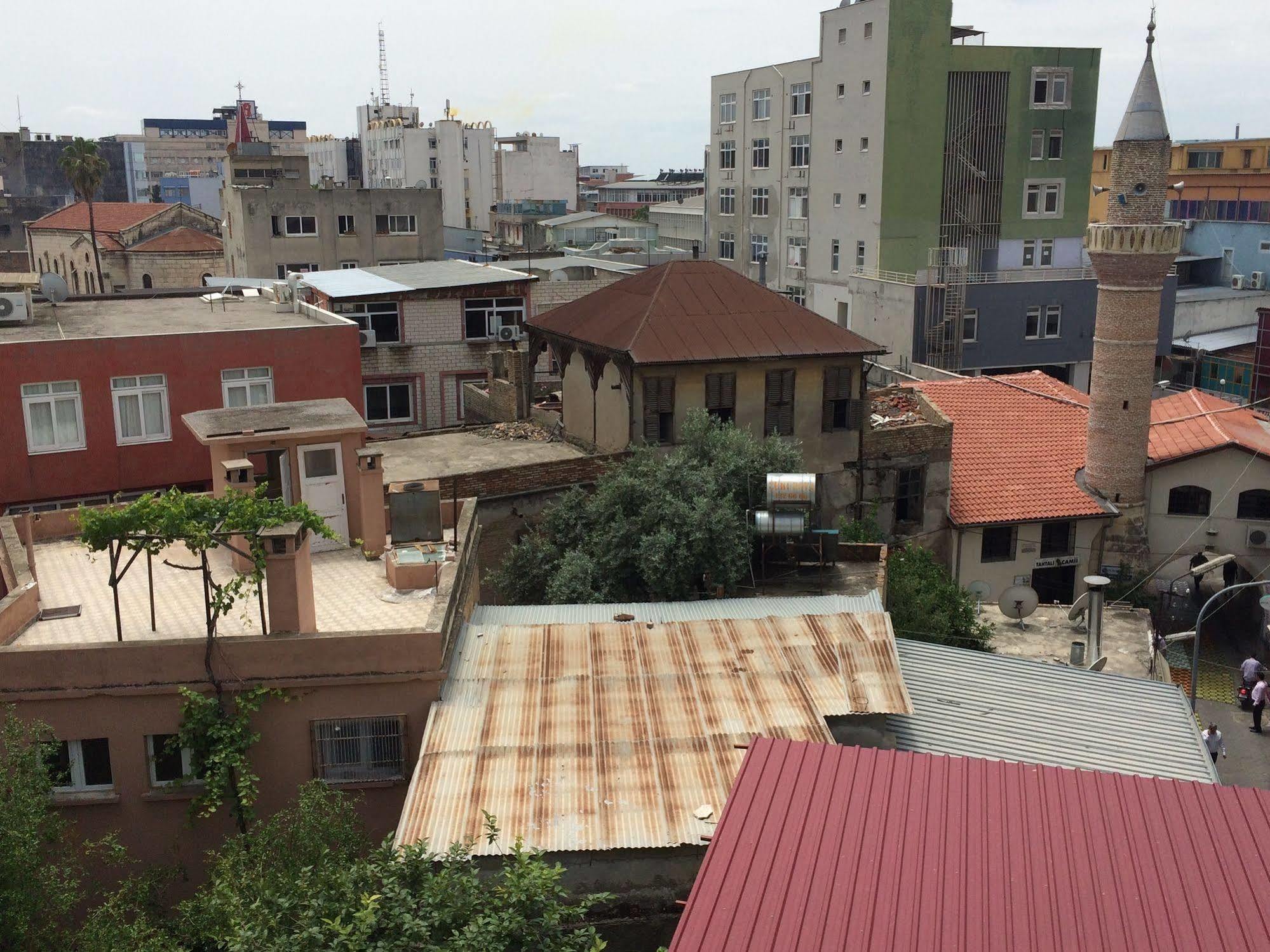 Uenver Hotel Adana Exteriör bild